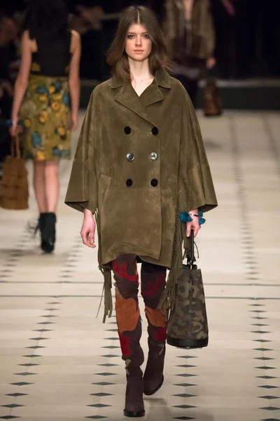 Look 27
